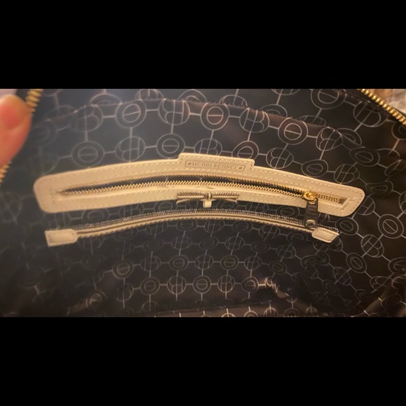 Henri Bendel Top Handle Satchel Very Rare, Wine. - Picture 8 of 11